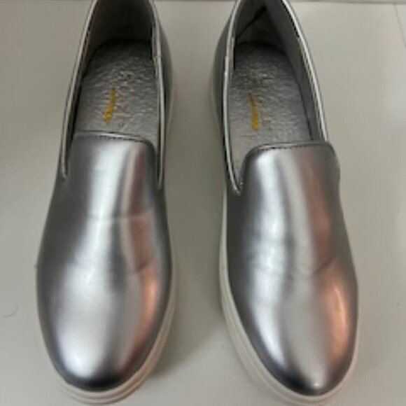 Glaze Shoes - Glaze Comfort Shoes Silver Women's 7M